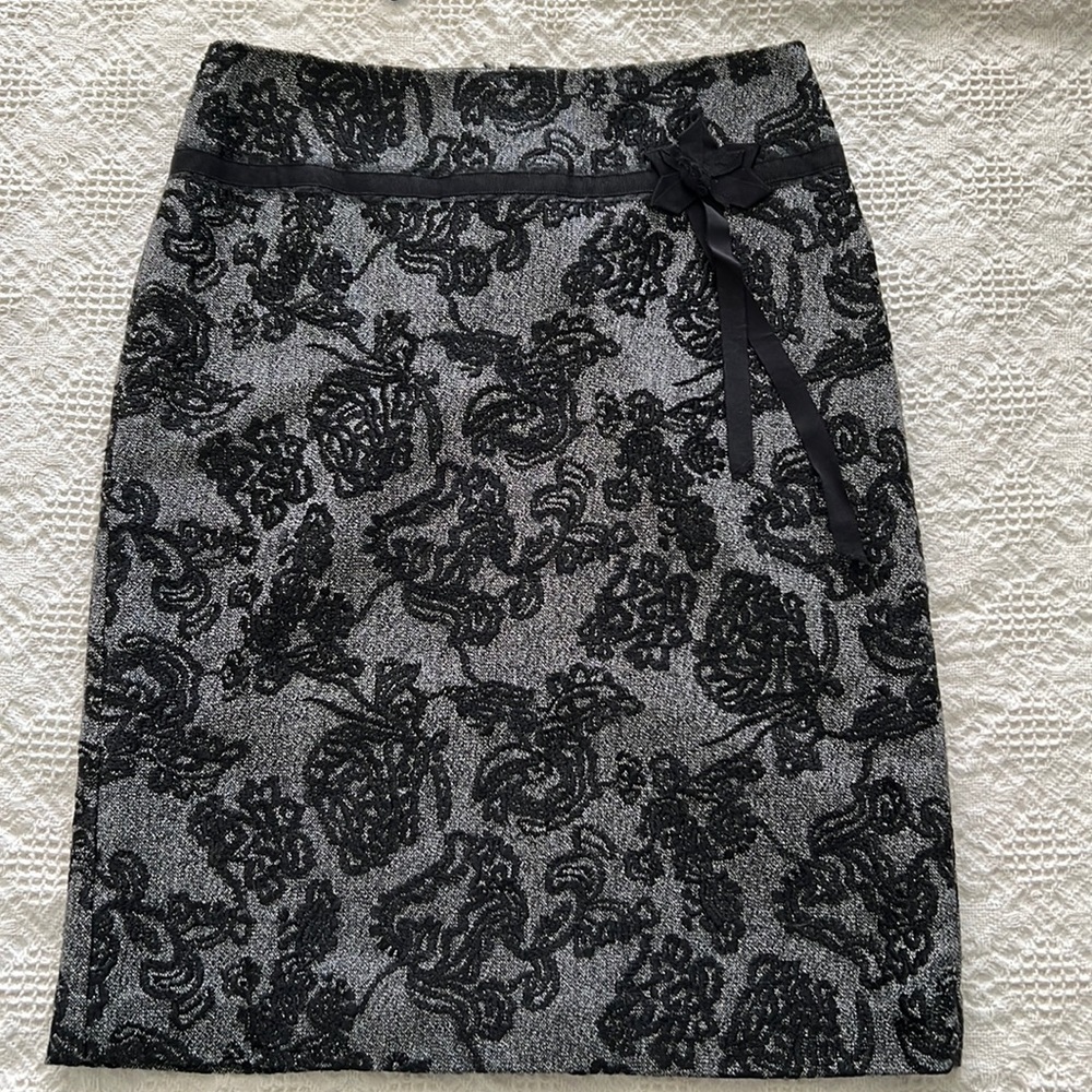 Ann Taylor black skirt with brocade like floral pattern